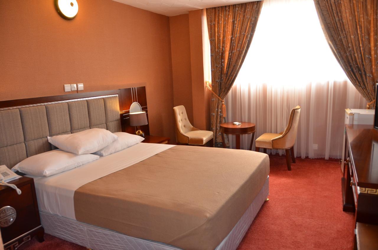 אואגדוגו Hotel Palm Beach מראה חיצוני תמונה